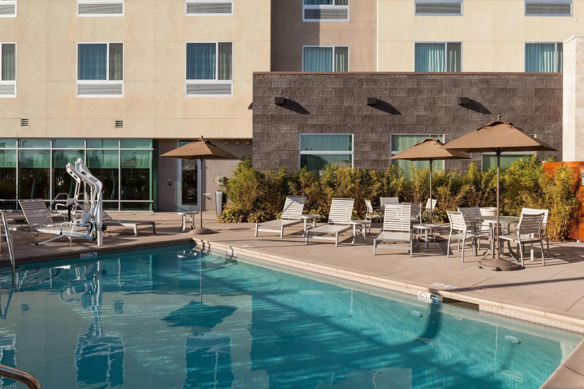 Courtyard By Marriott San Jose North/ Silicon Valley Экстерьер фото